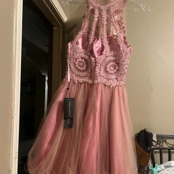 New - Picture 2 of 2